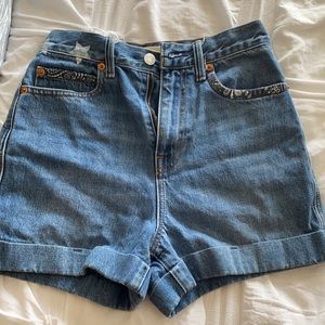 High waisted Start Gap Shorts
